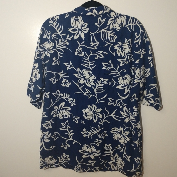 Vintage Hawaiian print size medium button down - Picture 2 of 3